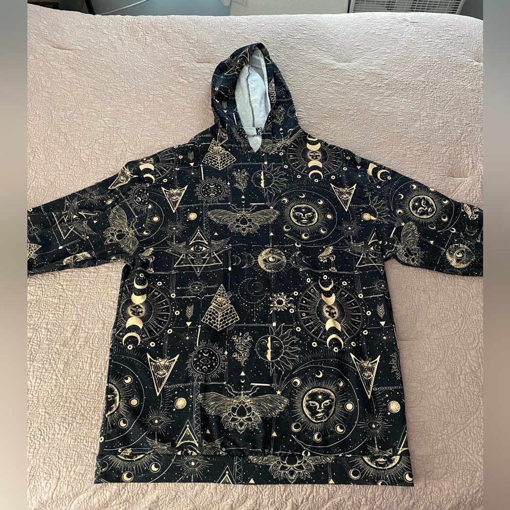 ASOS Oversized Black Witchy Graphic Hoodie Dress - Picture 6 of 8